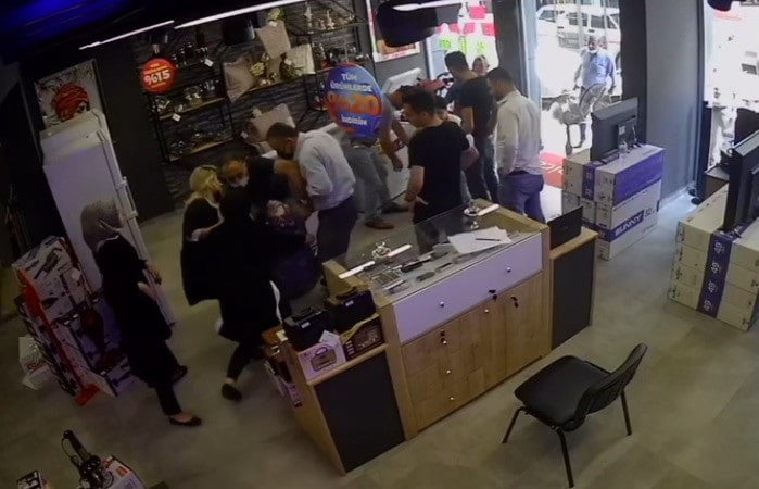 Bursa’da kuaför hayat kurtardı