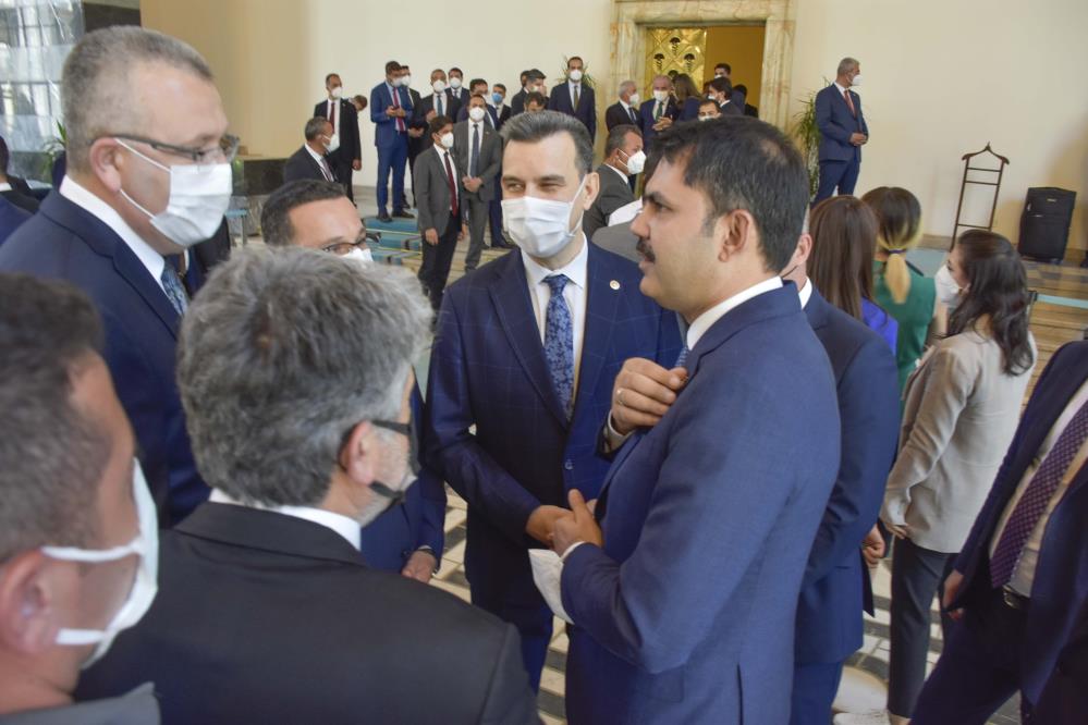 Mecliste, Karacabey rüzgârı esti