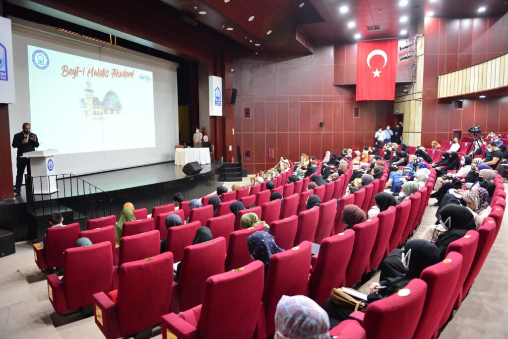 Yıldırım Beyt-İ Makdi̇s Akademi̇ başladı