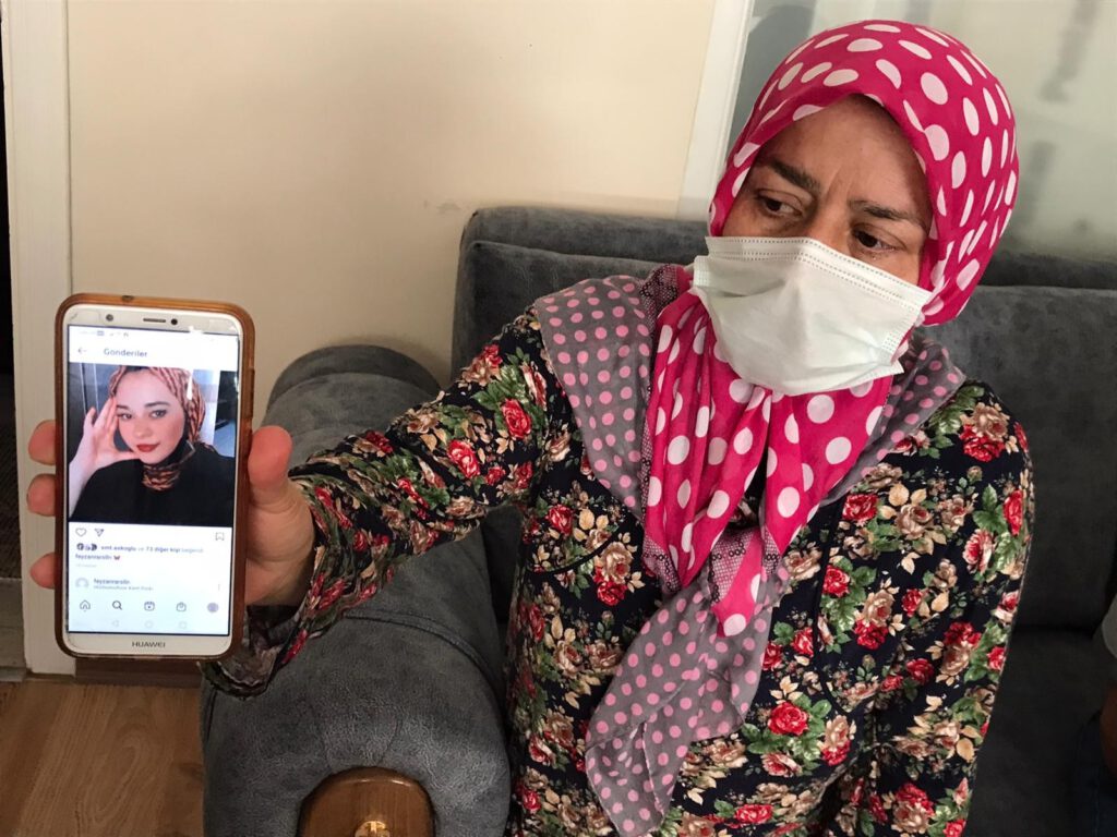 17 yaşındaki kayıp kızını arıyor