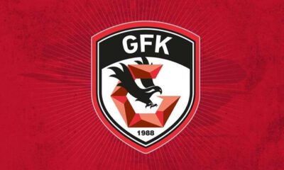 2 futbolcunun Kovid-19 testi pozitif çıktı