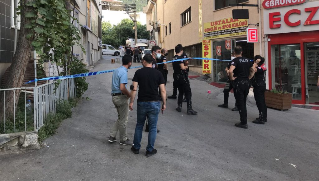 Bursa’da 2 silahlı kavga: 2 ölü