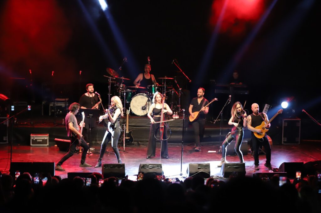 Bursa’da Haluk Levent coşkusu