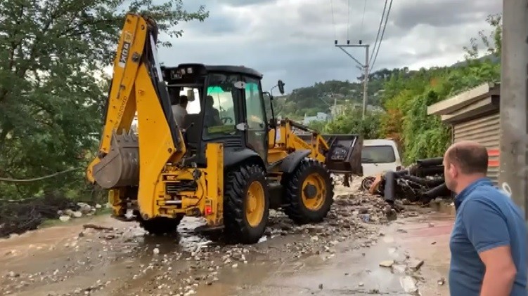 Bursa’da sel vatandaşları uykuda yakaladı