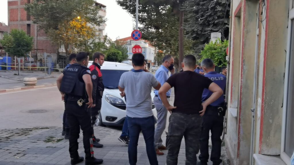 Polisle çatıştı ve intihar etti