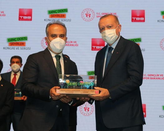 Erdoğan’dan Bursa’ya gençlik ödülü