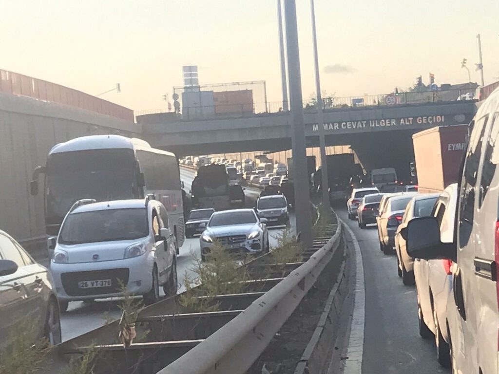 Bitmeyen trafik çilesi!