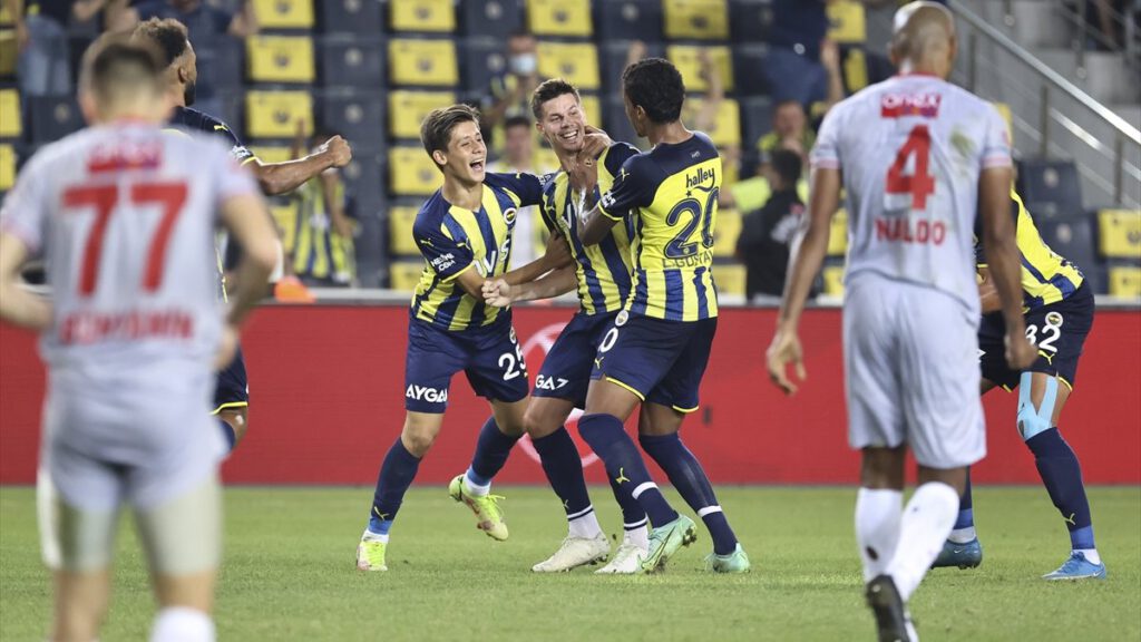 Fenerbahçe evinde galip