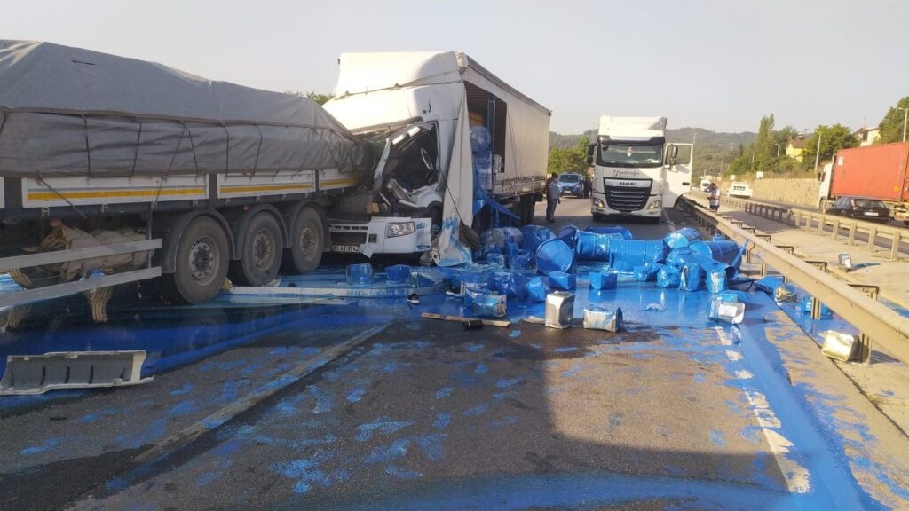 Gemlik’te boyalar yola saçıldı