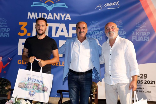 Kitap Fuarı’nda, sahne gençlerin