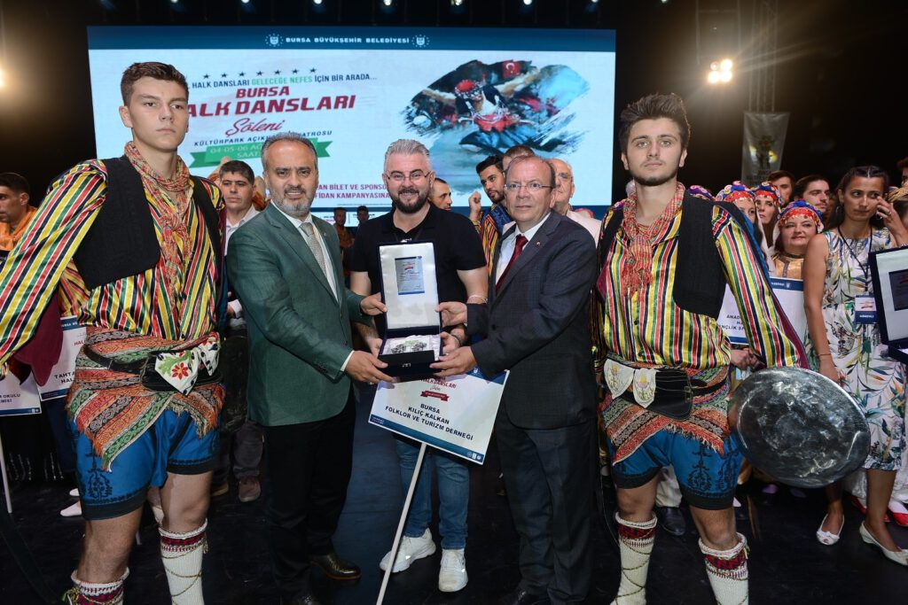 Halk danslarında muhteşem final