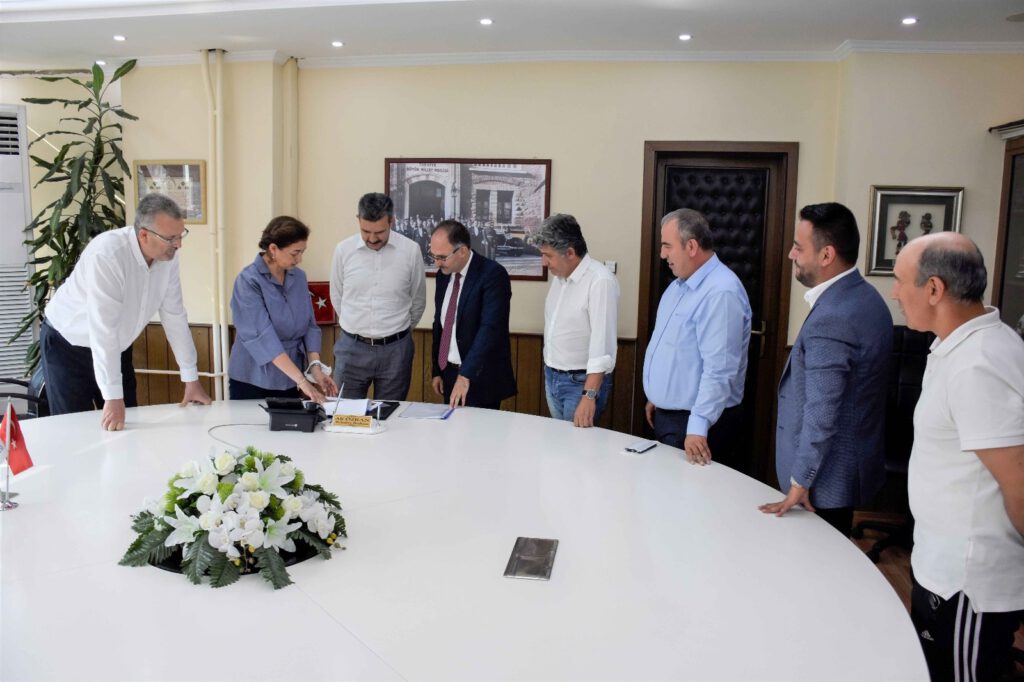 Karacabey’deki spor yatırımları değerlendirildi