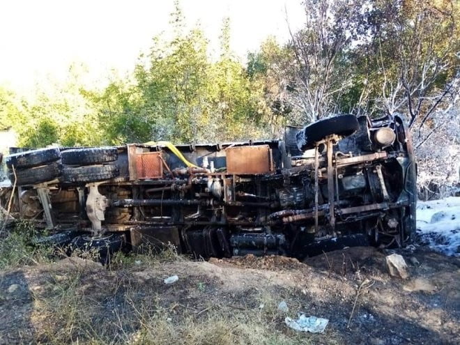 Kamyon, ormanlık alanda yandı