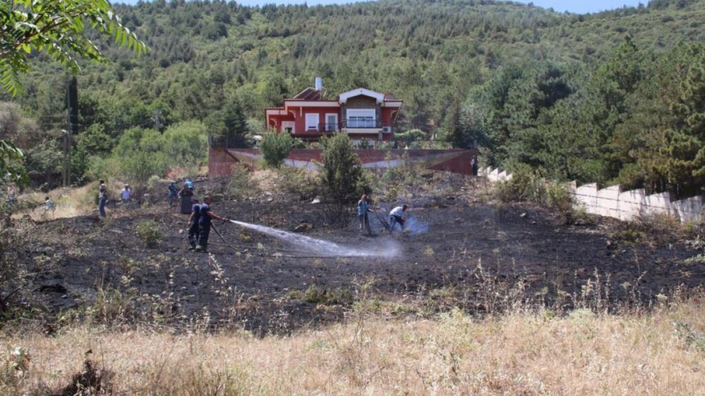 Konya’da çıkan yangın büyümeden söndürüldü