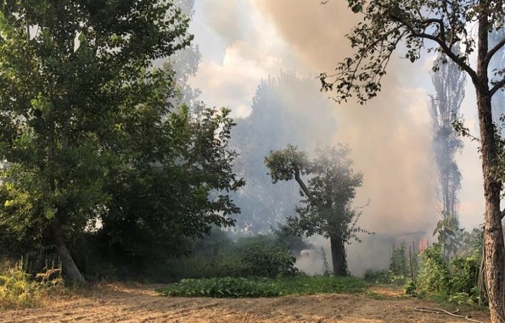 Tatil beldesinde korkutan yangın