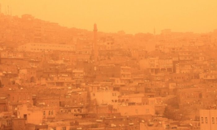 Mardin’de toz fırtınası