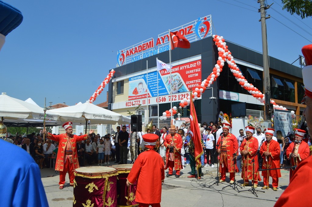 Özel insanlara özel okul