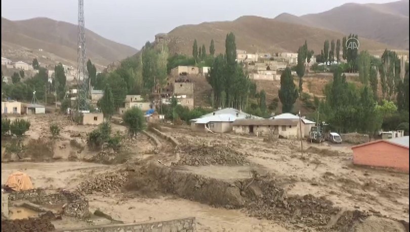 Van’da sel etkili oldu