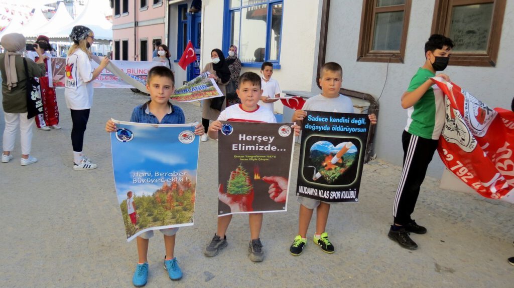 Sporcu çocuklardan çevre temizliği