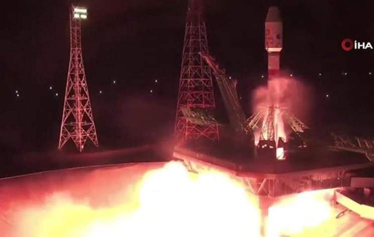 Rusya, 34 uyduyu daha uzaya fırlattı