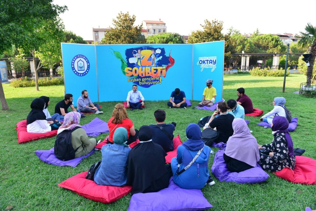 Yılmaz, geleceğin mühendisleri ile buluştu