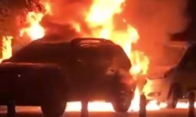 Bursa’da 2 otomobil yandı