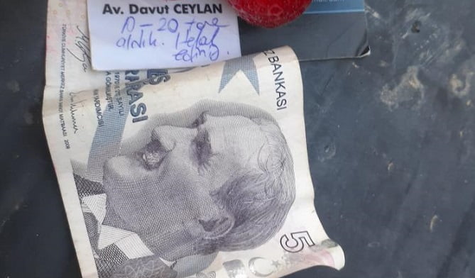 Çilek üreticisini duygulandıran not