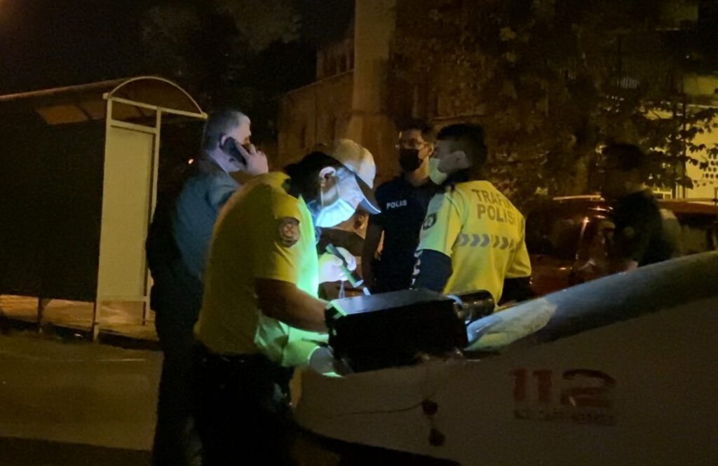 Alkollü sürücünün kelepçe ısrarı!