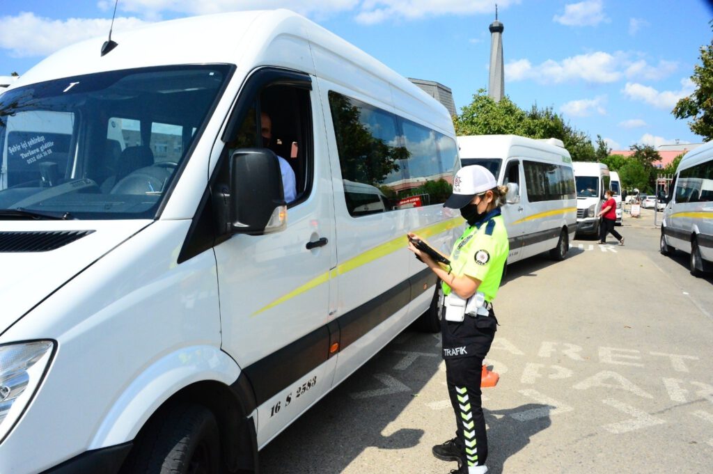 Bursa’da öğrenci servisleri denetlendi