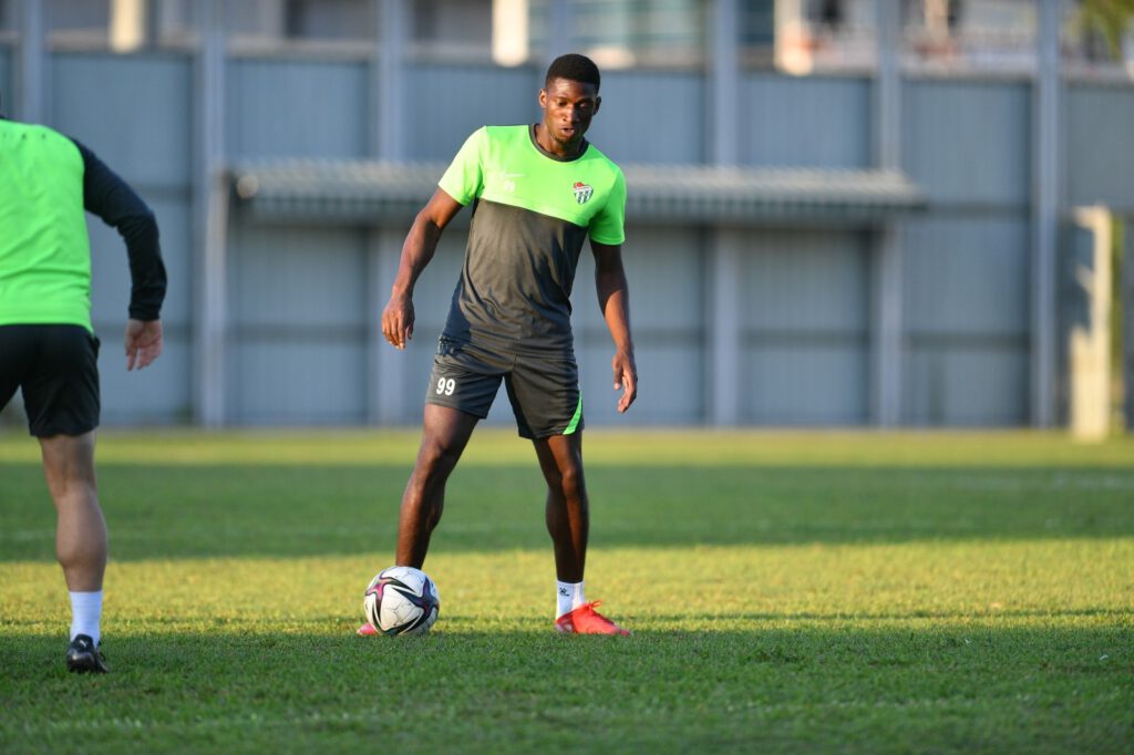 Bursaspor, Altınordu maçına hazırlanıyor