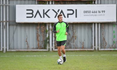 Bursaspor’un milli futbolcuları döndü