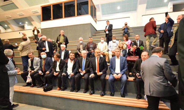 Alinur Aktaş, “Demokrasi Adası”nda