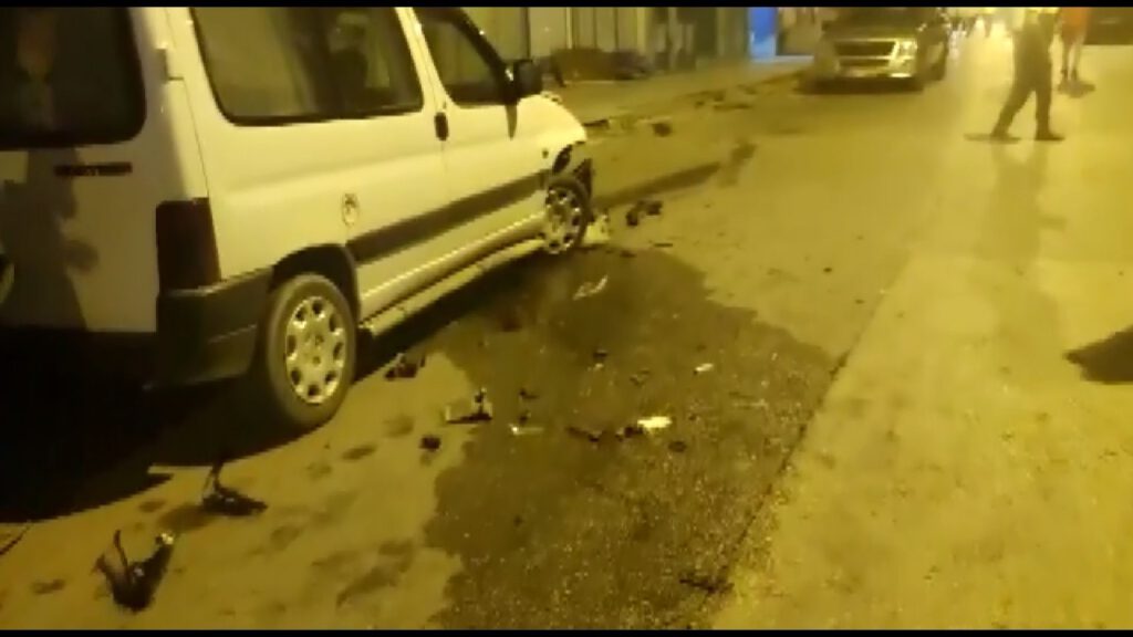 Ehliyetsiz sürücü ortalığı birbirine kattı