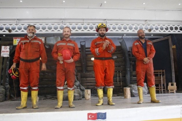 İş kazalarına tiyatro ile dikkat çektiler