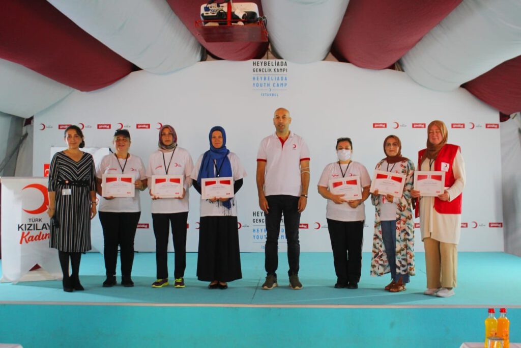 Kızılay, gönül köprüleri kuruyor