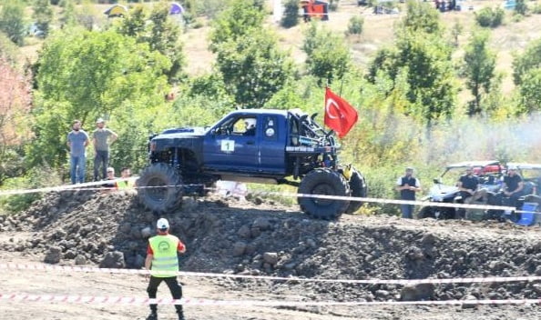 4×4 Off Road Festivali nefes kesti
