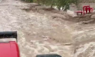 Sel suları köyü dereye çevirdi