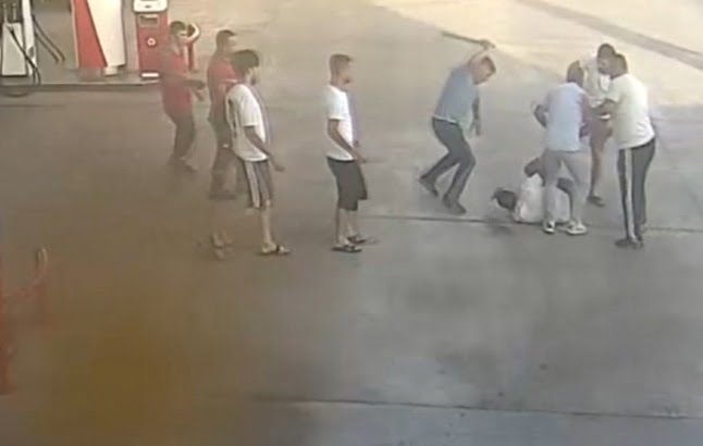 Sevdiği kızla kaçmak isterken dövüldü