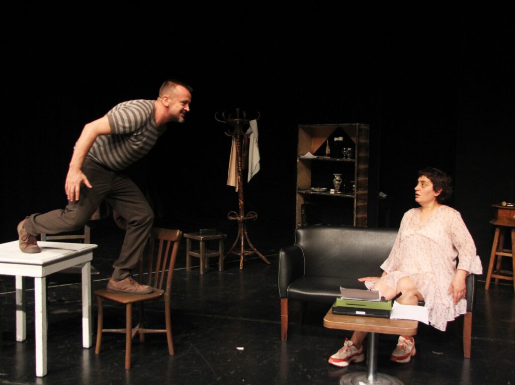 ‘Sırça Kümes’ sanatseverlerle buluşuyor