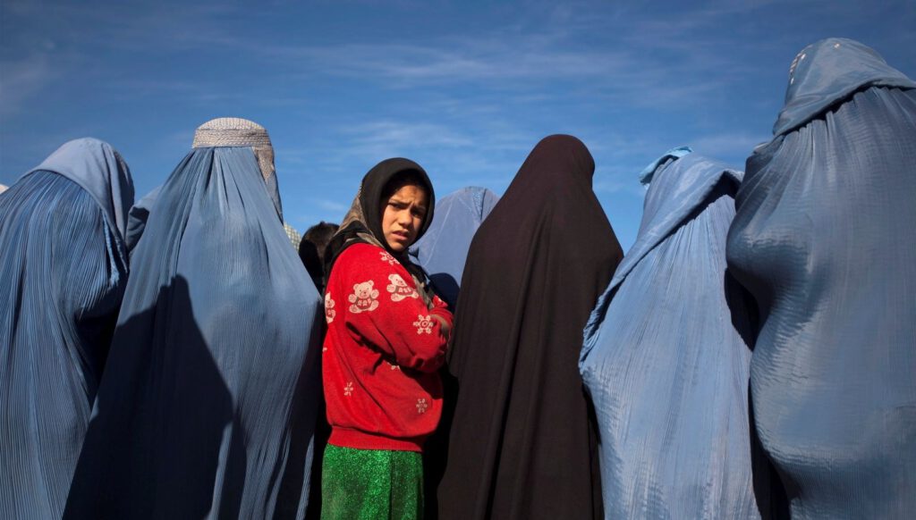 Taliban’dan kadınlara ‘’evde kalın’’ çağrısı