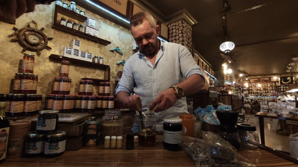 Vatandaşlar soluğu aktarlarda aldı