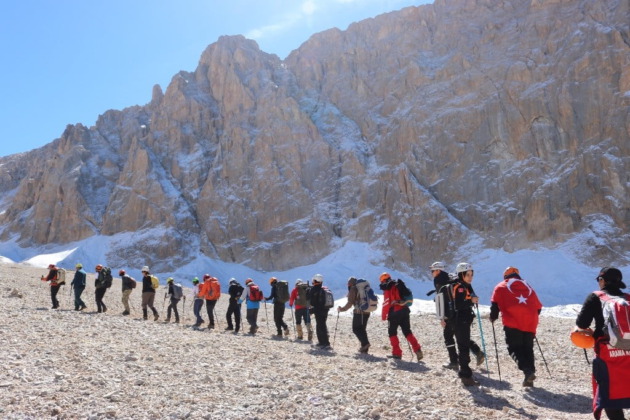 Dağcıların ilk faaliyeti Aladağlar oldu