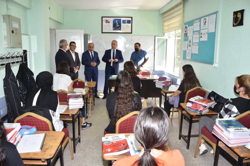 Yenişehir’de eğitime tam destek