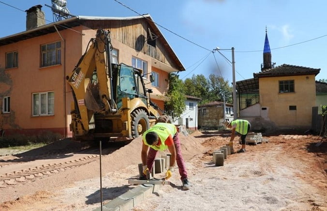 Eskikaraağaç yolları yenileniyor