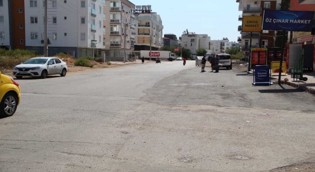 Sokak ortasında silahlı çatışma