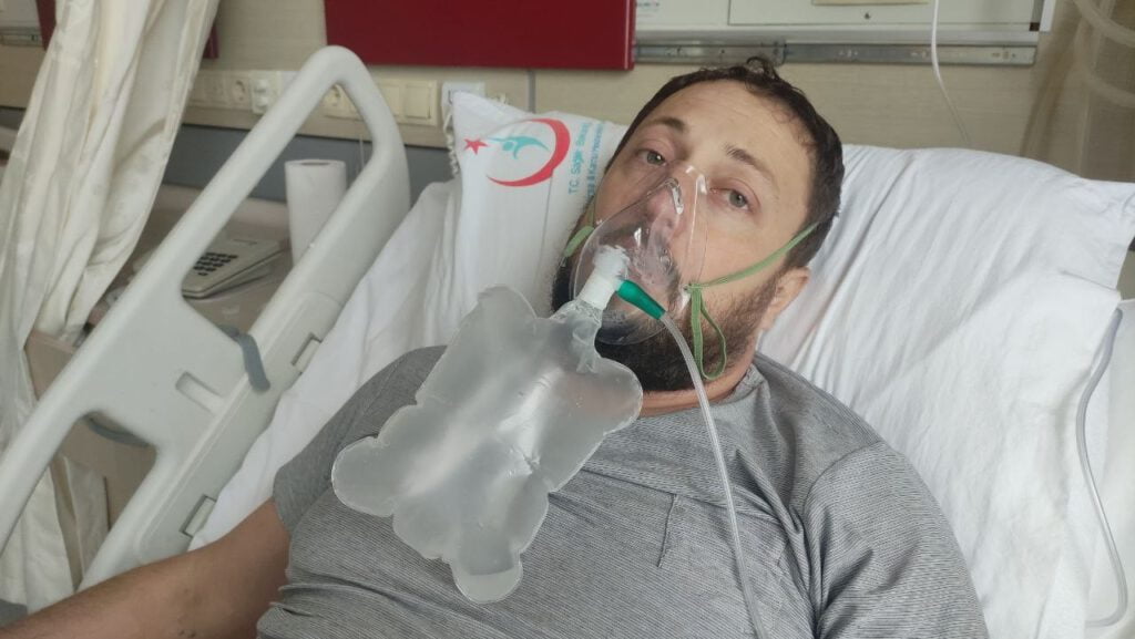 Aşı olmadı…Ölümden döndü