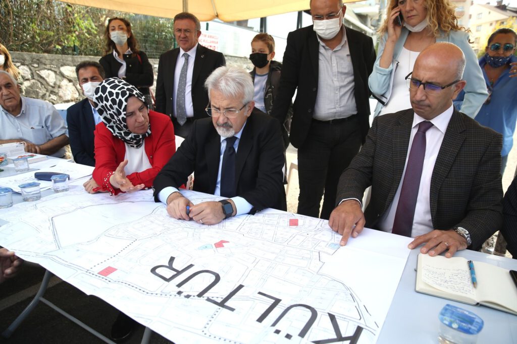 Başkan Erdem sahada