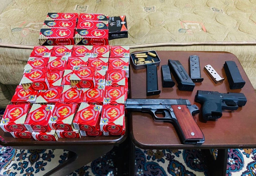 Bursa’da silah tacirlerine operasyon