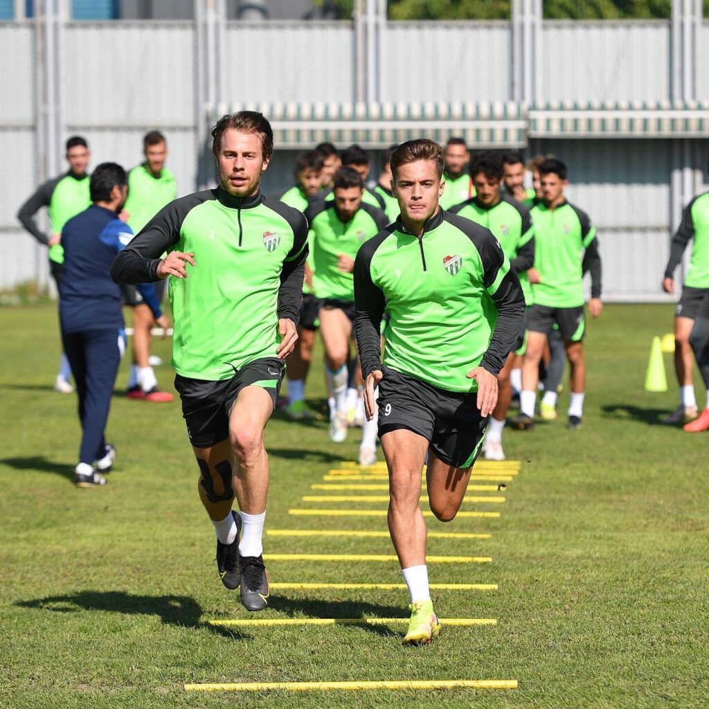 Bursaspor’da taktik antrenman yapıldı