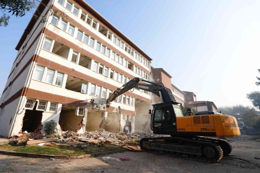 Büyükşehir’den İnegöl’e dönüşüm desteği